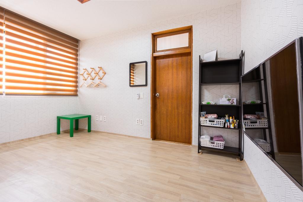 Yours Guesthouse In Tongyeong Exteriör bild