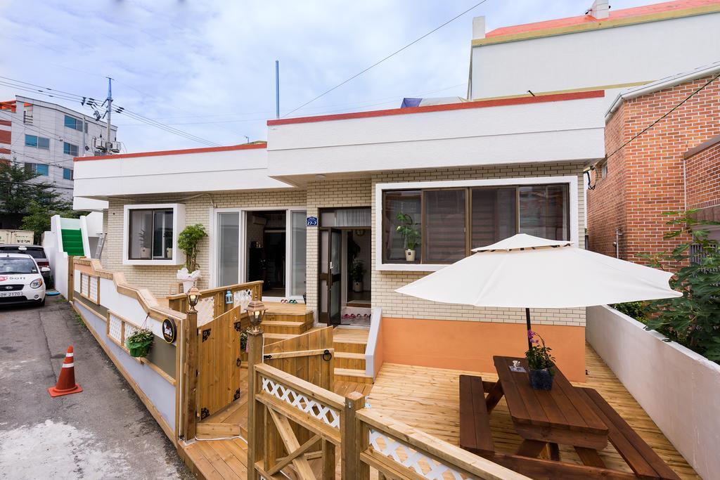 Yours Guesthouse In Tongyeong Exteriör bild